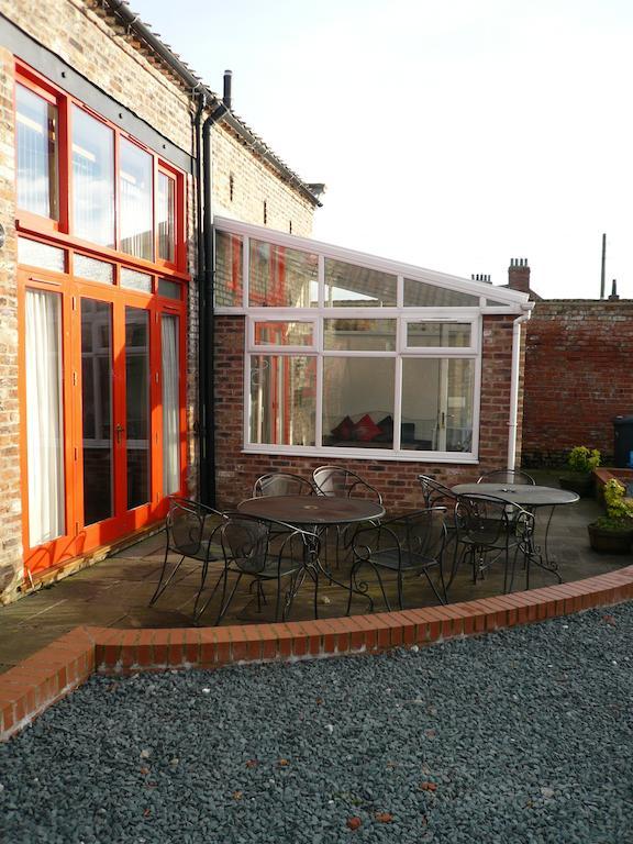 C Farmhouse Accommodation Alne Buitenkant foto